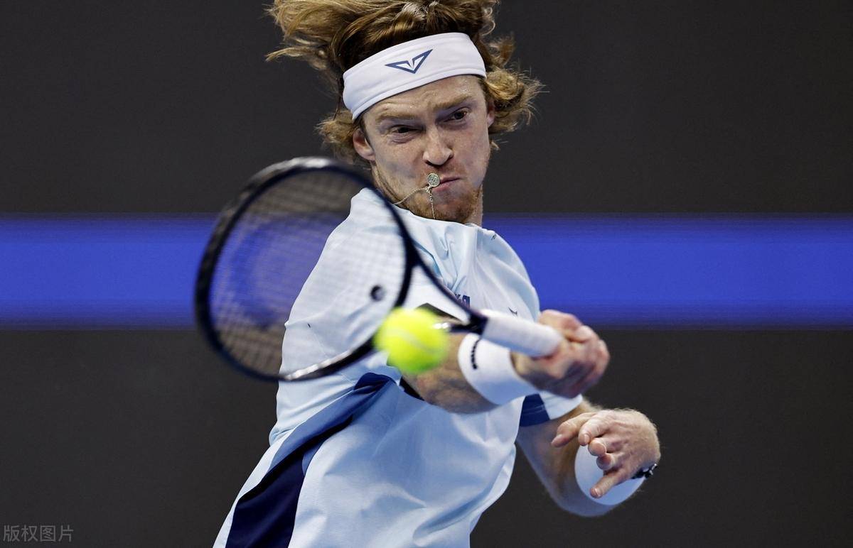 将冠军奖杯 将冠军奖杯